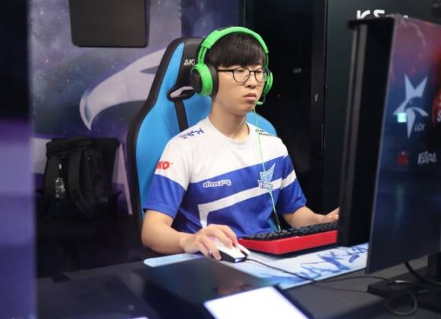 文中场急需 文中场急需