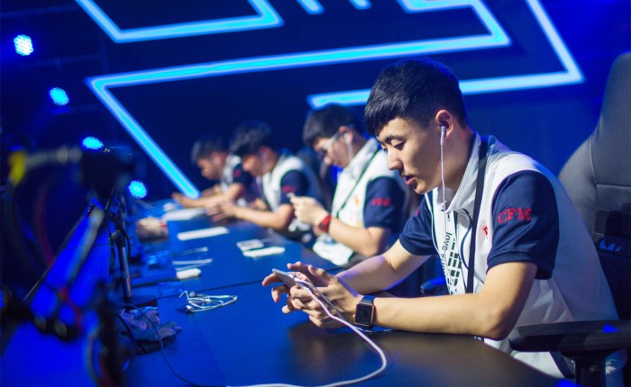 揭秘足坛内 揭秘足坛内